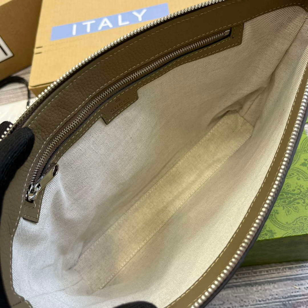 Gucci 696009 Jumbo GG Medium Messenger Bag Taupe