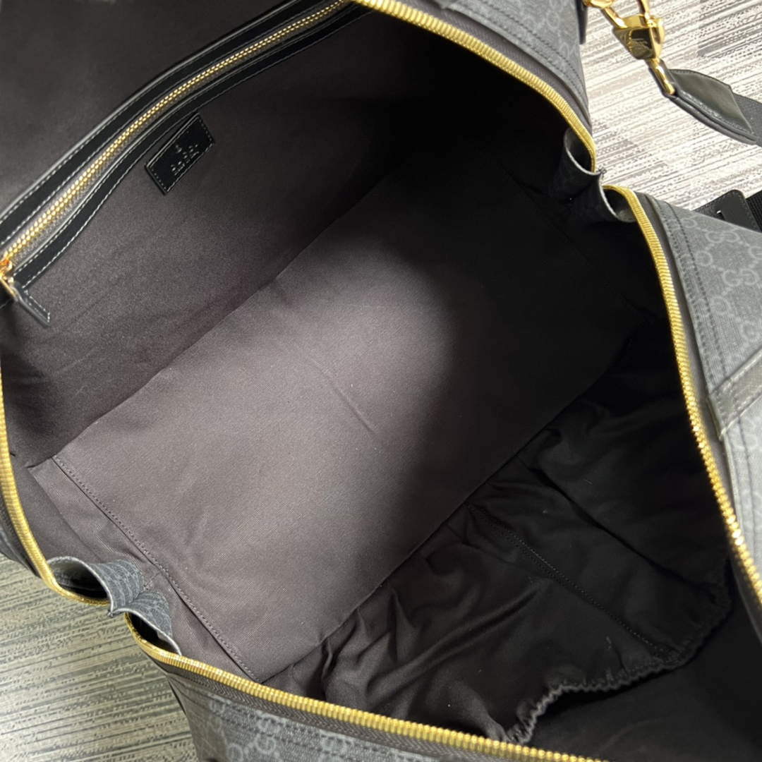 Gucci 696015 Large duffle bag with Interlocking G Black