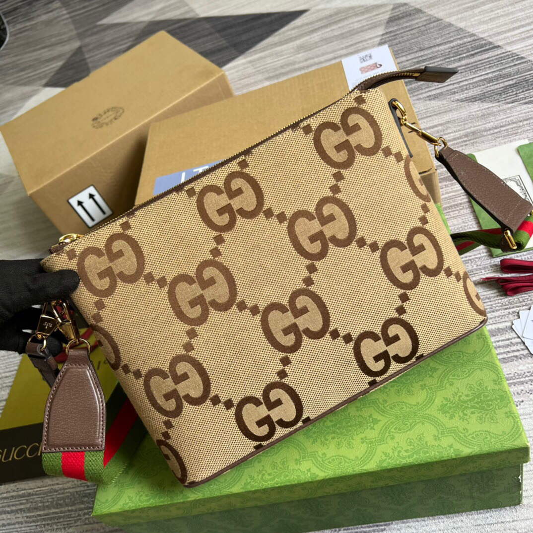 Gucci 699130 Jumbo GG Messenger Bag