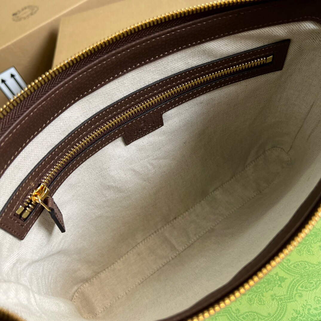 Gucci 699130 Jumbo GG Messenger Bag