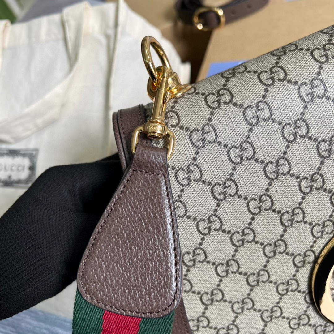 Gucci 699210 Blondie medium shoulder bag Beige GG Supreme canvas