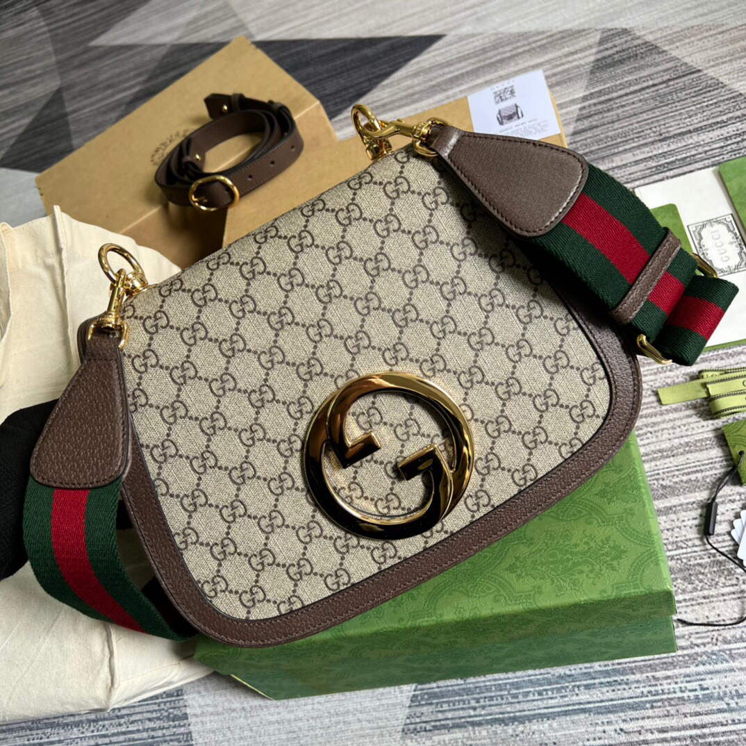 Gucci 699210 Medium Shoulder Bag With Round Interlocking G