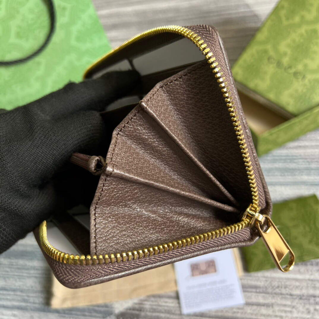 Gucci 699316 Gucci Diana jumbo GG wallet Brown