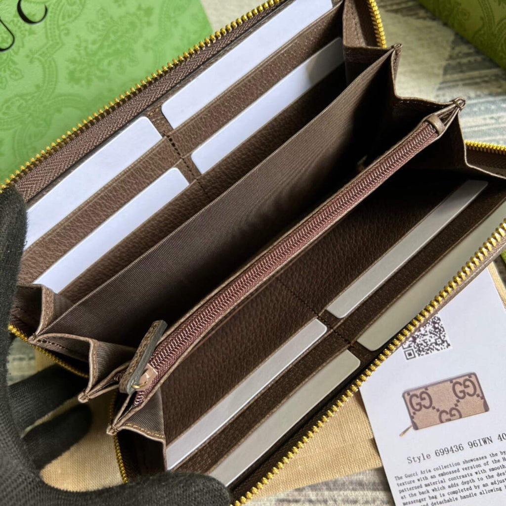 Gucci 699316 Gucci Diana jumbo GG wallet Brown