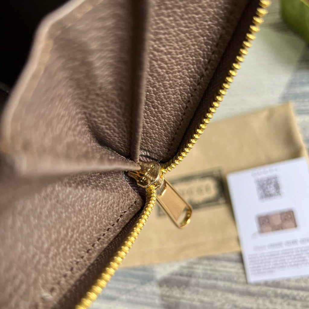 Gucci 699316 Gucci Diana jumbo GG wallet Brown