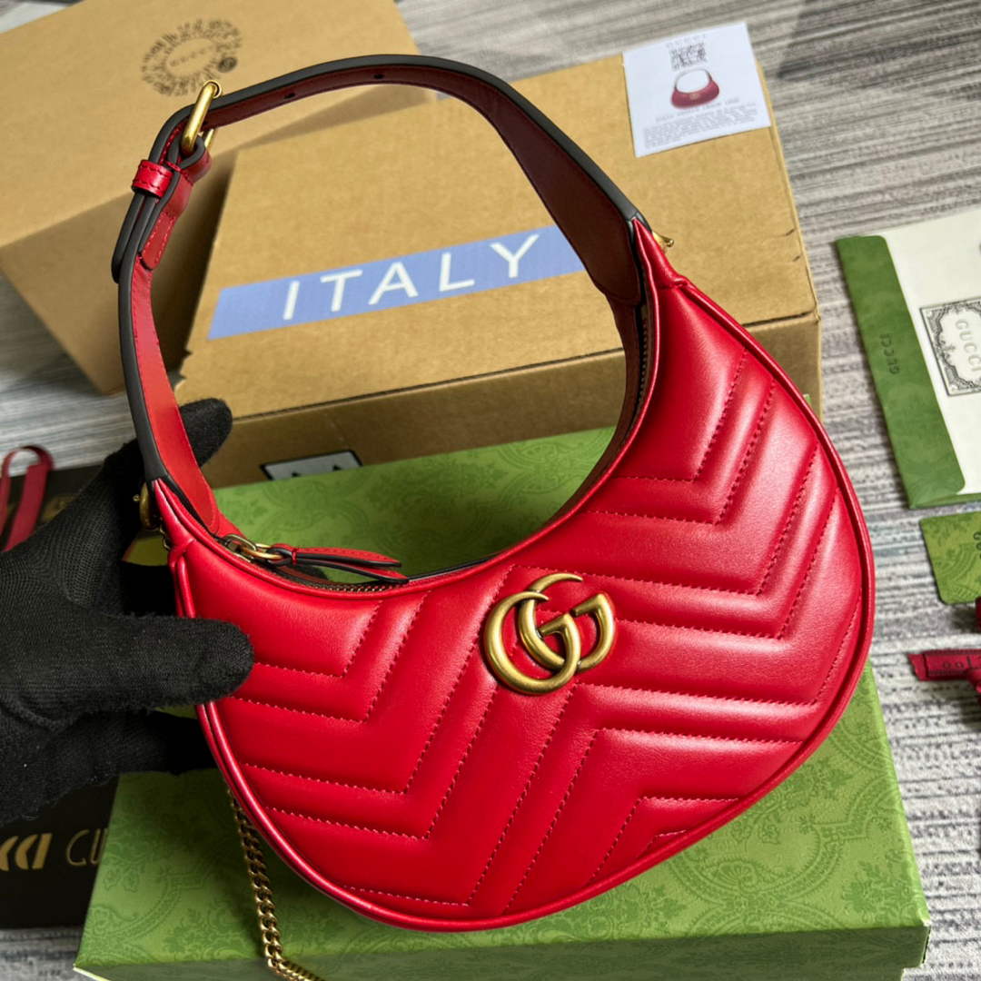 Gucci 699514 GG Marmont half-moon-shaped mini bag Red