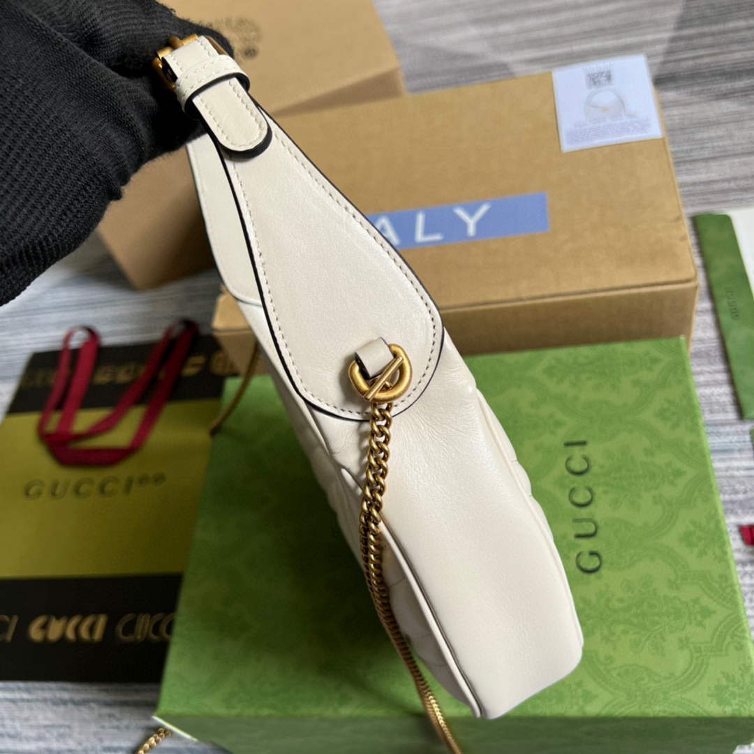Gucci 699514 GG Marmont half-moon-shaped mini bag White