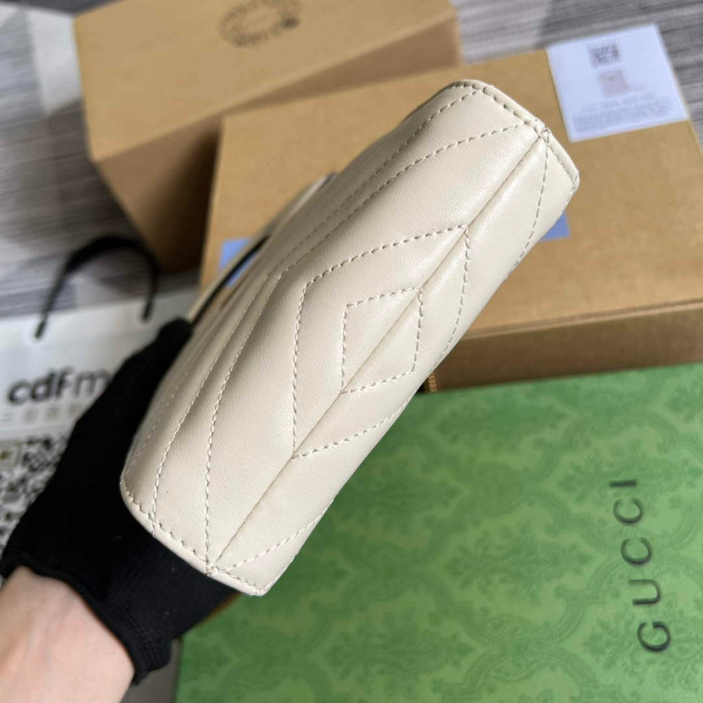 Gucci 699756 GG Marmont Top handle mini bag White