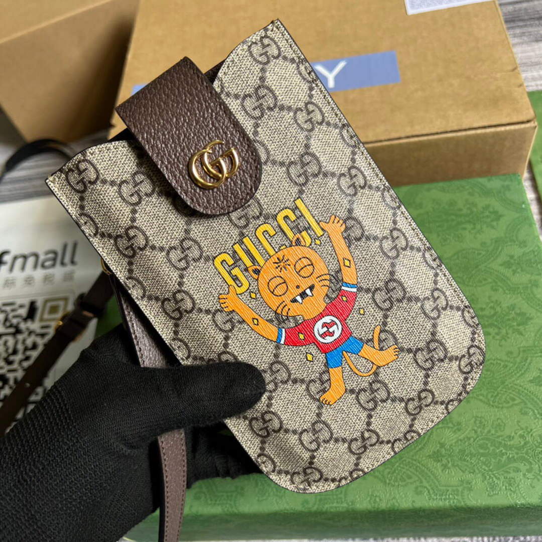 Gucci 700732 Gucci cat print phone case Brown