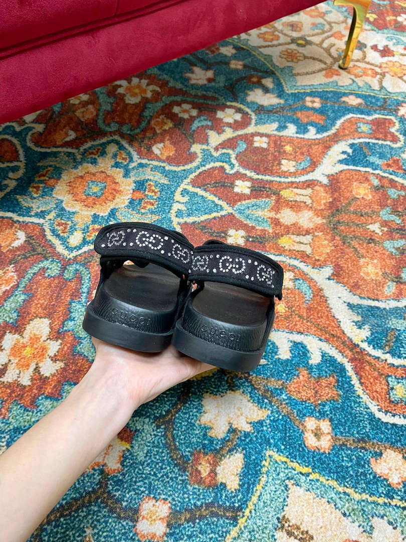Gucci 701158 Women's GG Sandal With Crystals G38252