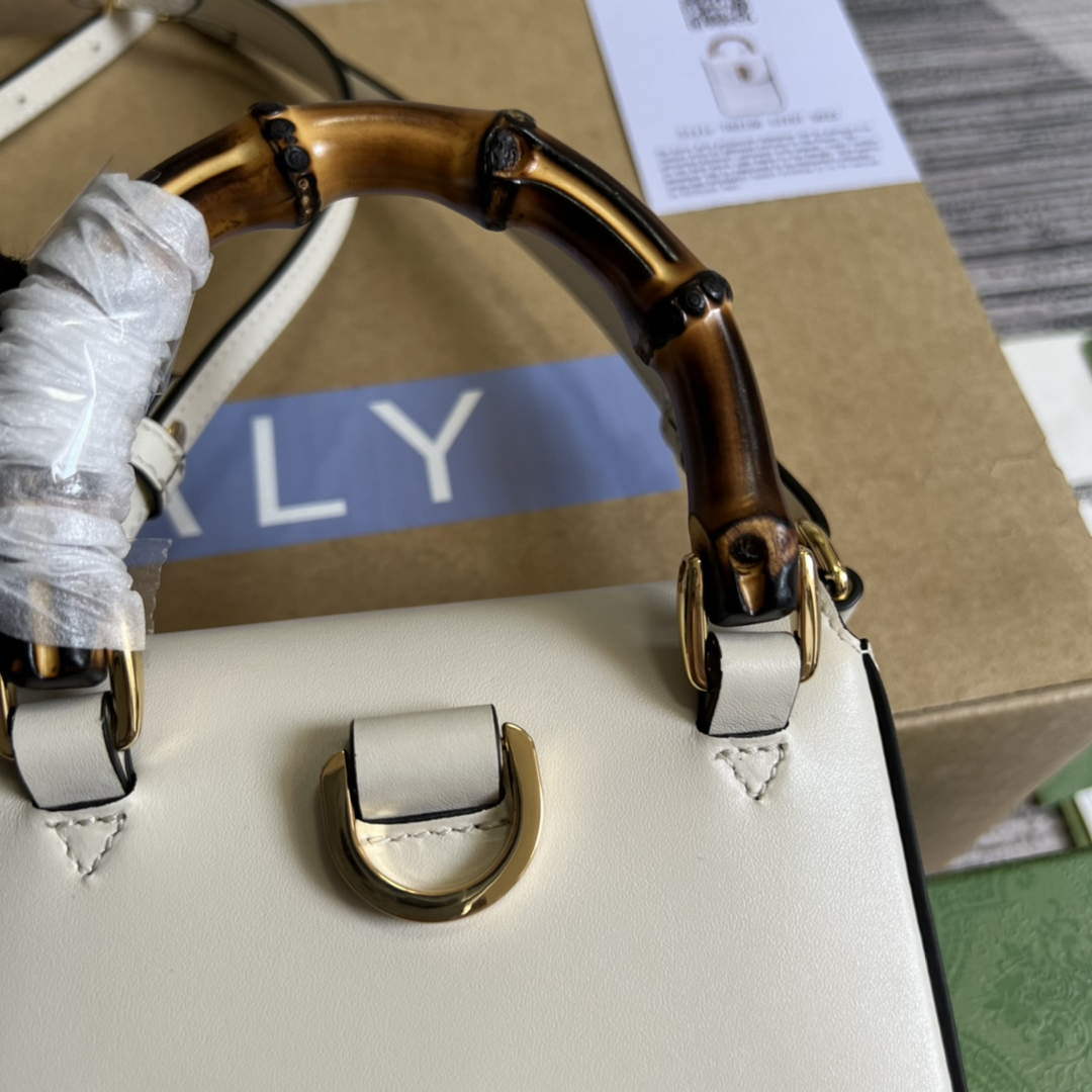 Gucci 702106 Bamboo Mini Handbag White