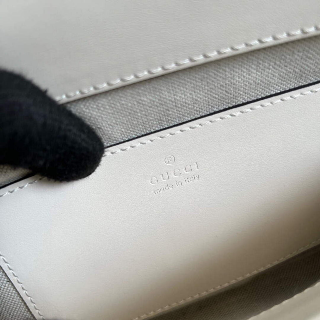Gucci 702200 GG matelass¨¦ leather shoulder bag White