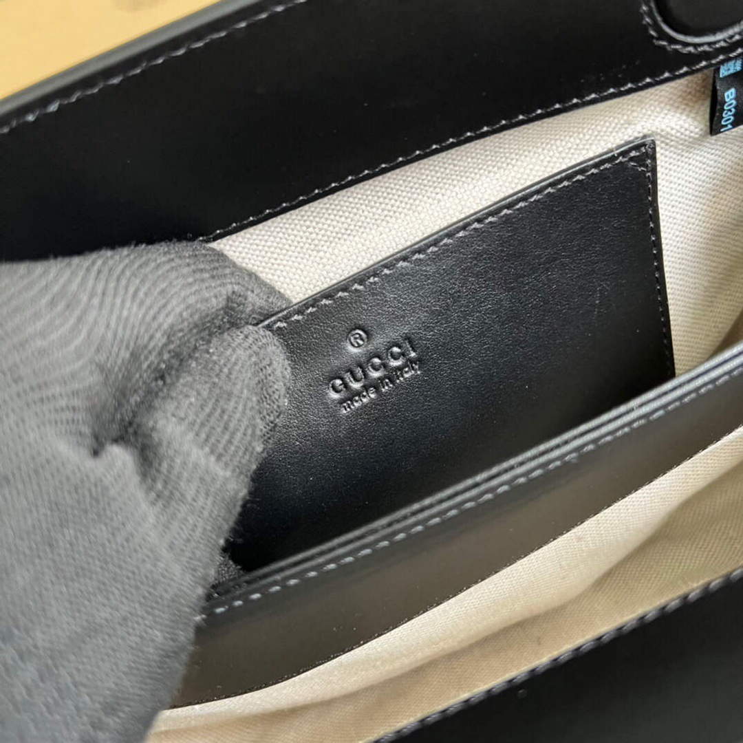 Gucci 702200 GG matelass¨¦ leather shoulder bag black