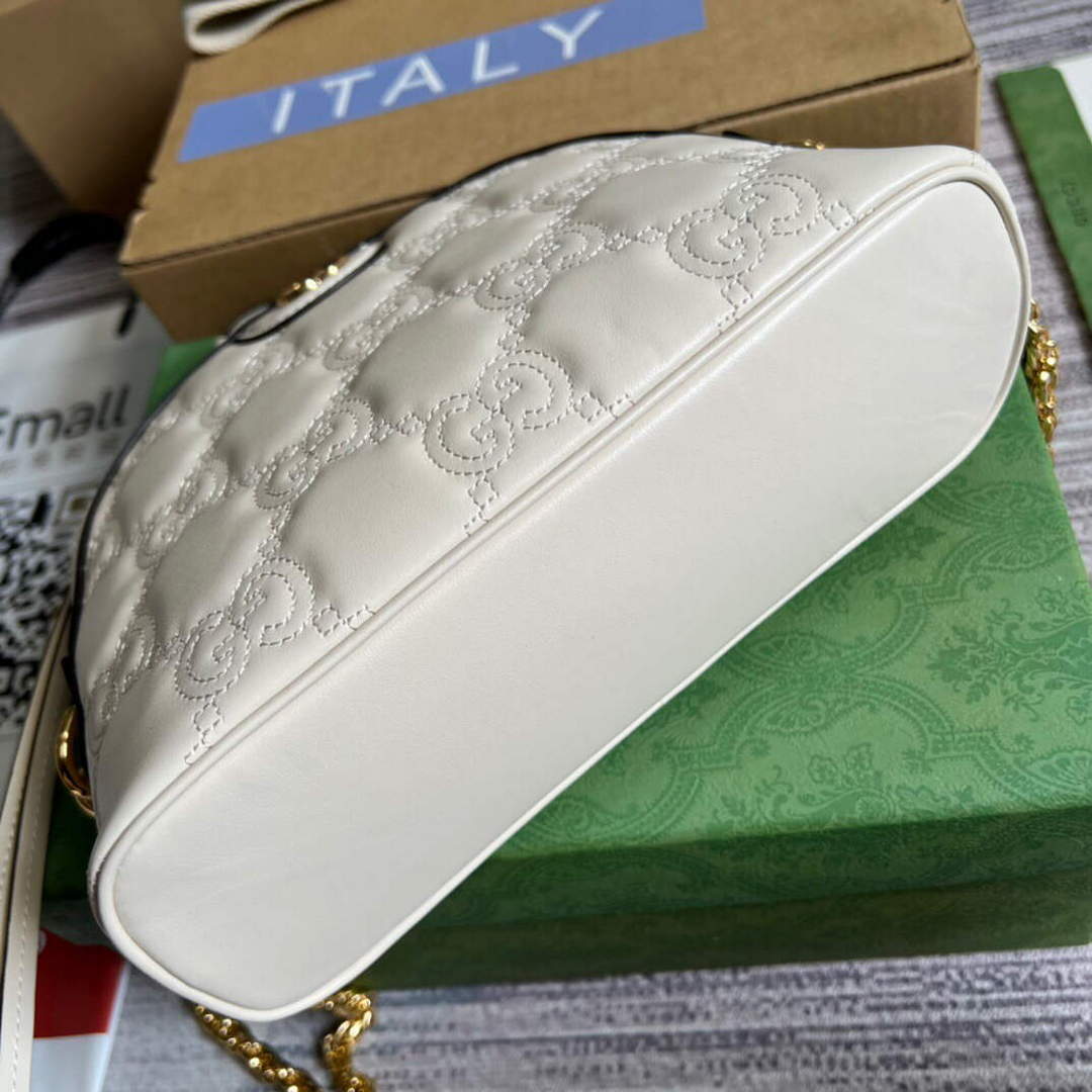 Gucci 702229 GG matelass¨¦ leather shoulder bag White