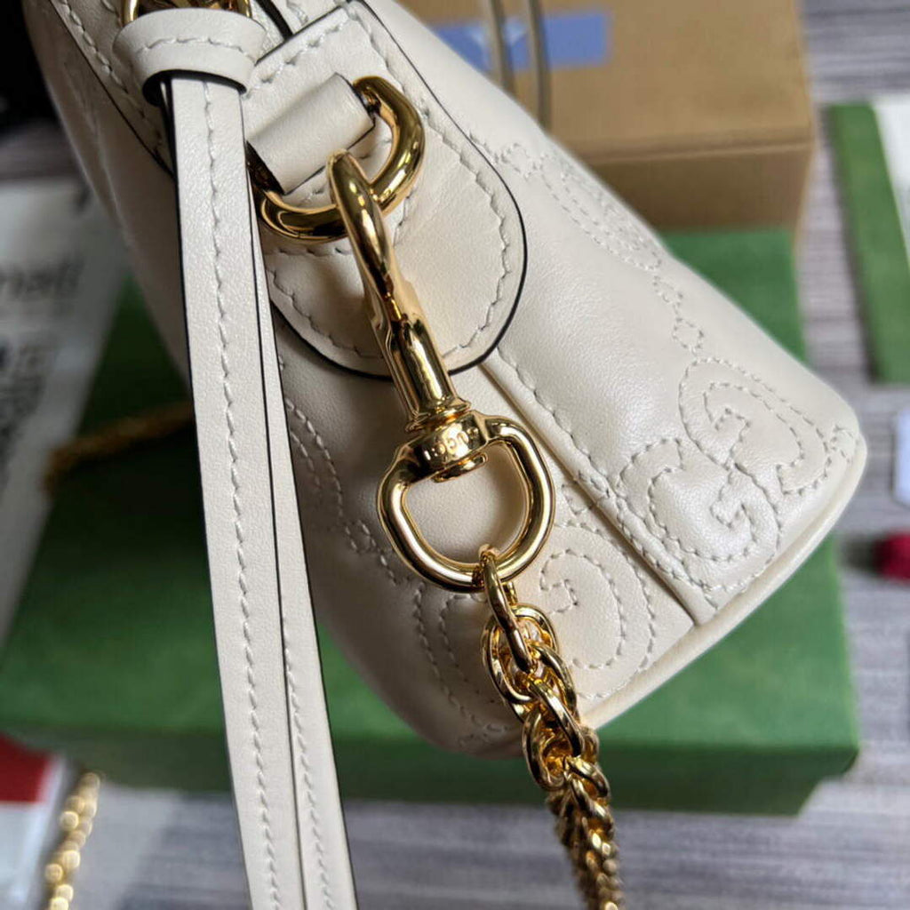 Gucci 702229 GG matelass¨¦ leather shoulder bag White