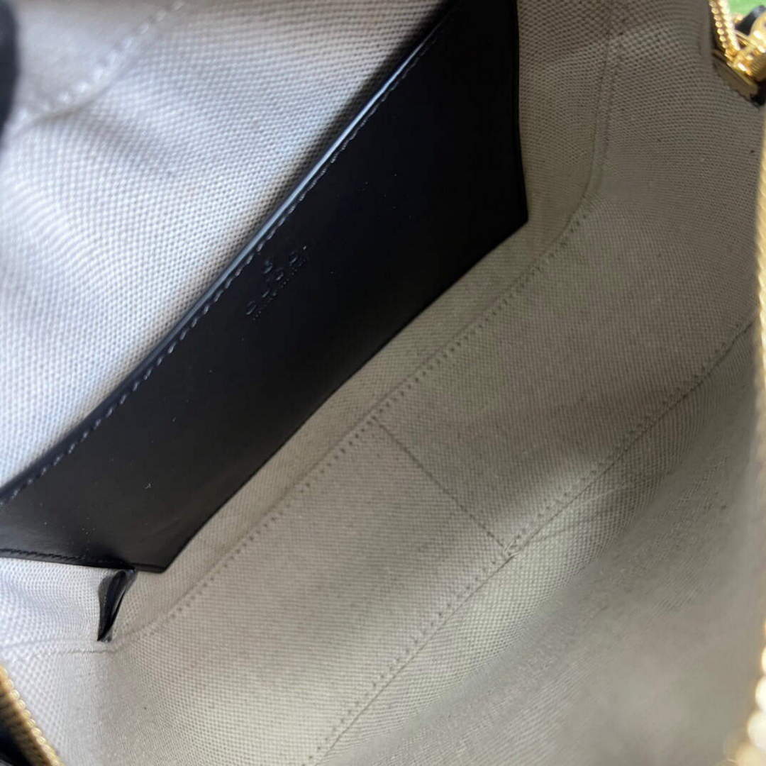 Gucci 702234 GG Matelass¨¦ Leather Shoulder Handbag Black