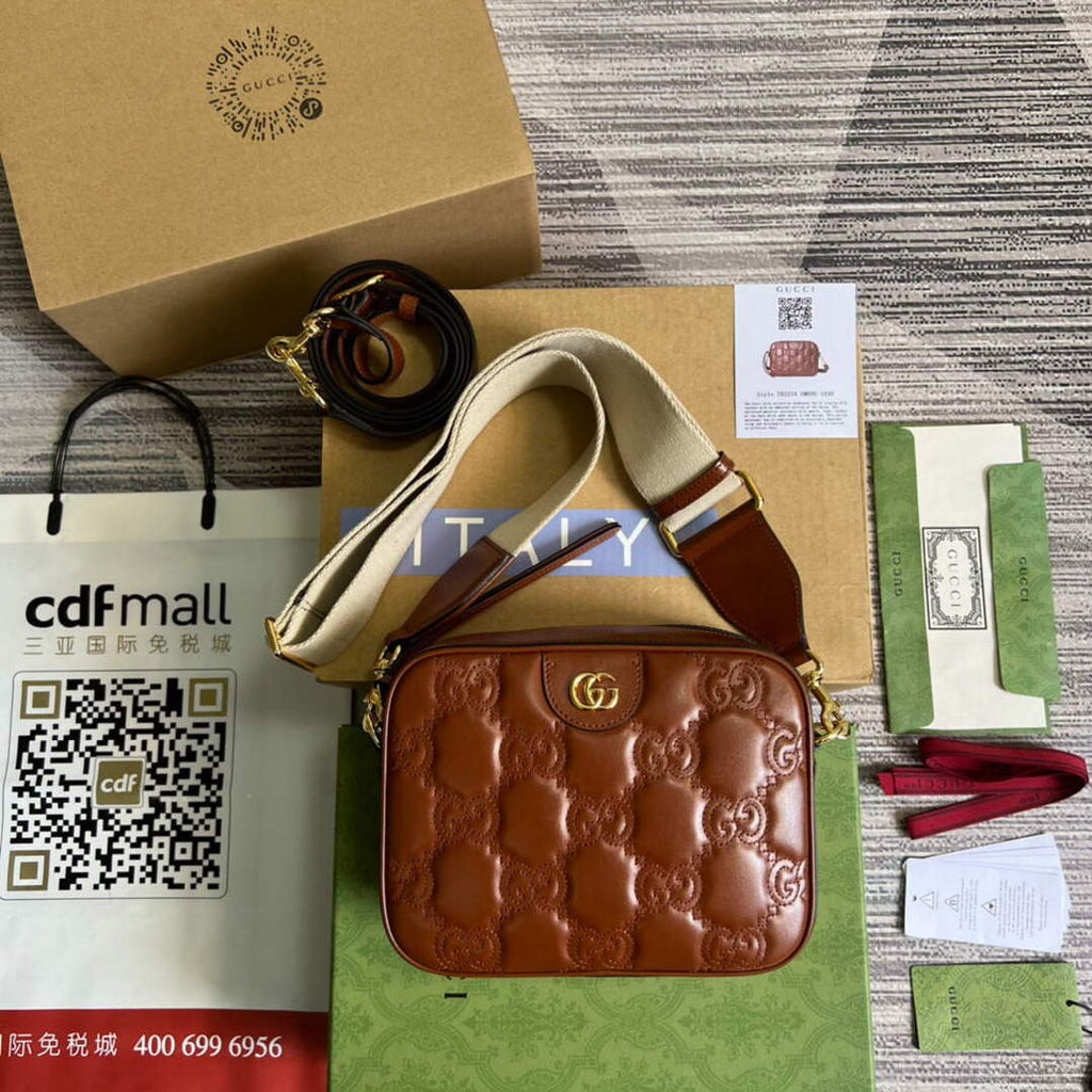 Gucci 702234 GG Matelass¨¦ Leather Shoulder Handbag Light brown