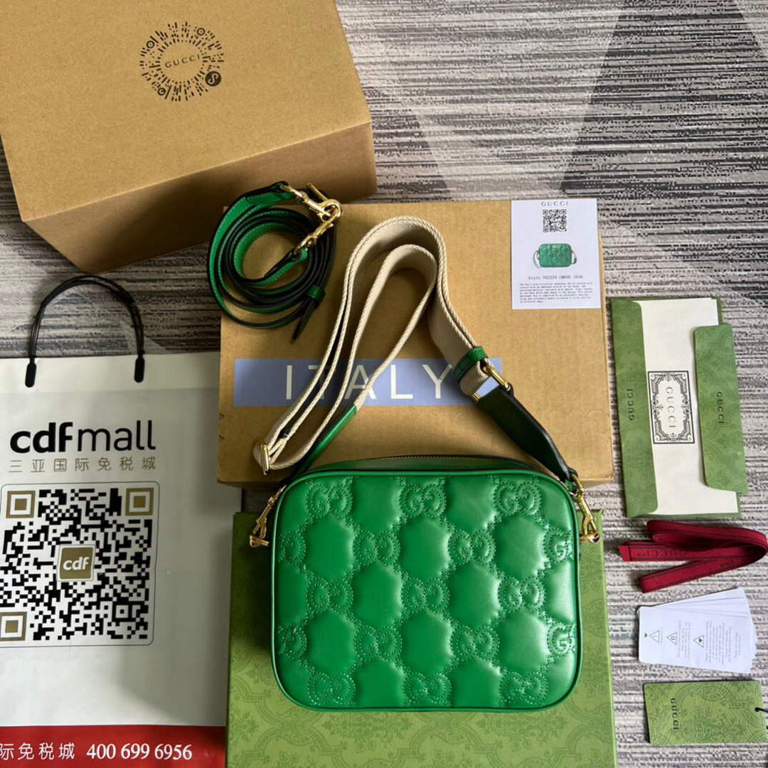 Gucci 702234 GG Matelass¨¦ Leather Shoulder Handbag Bright green
