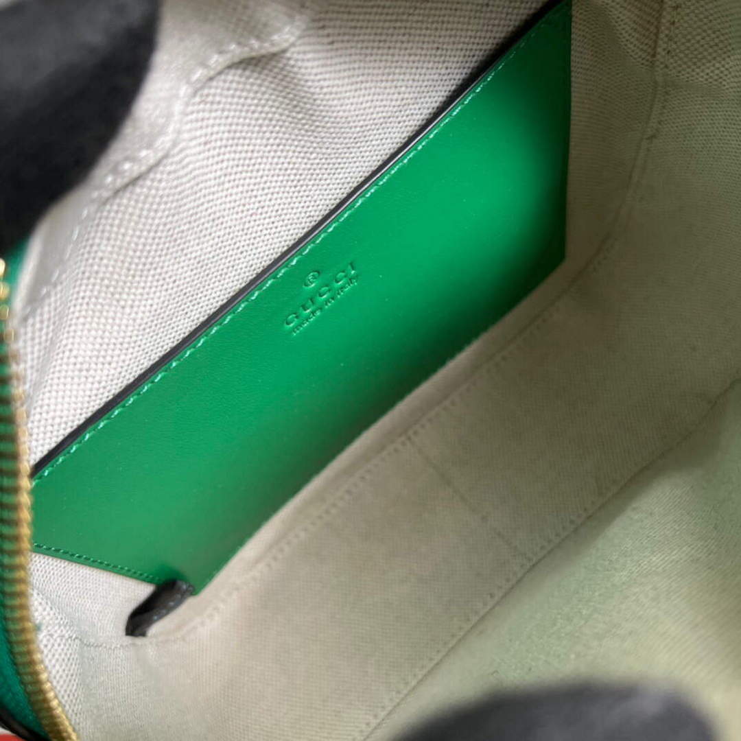 Gucci 702234 GG Matelass¨¦ Leather Shoulder Handbag Bright green