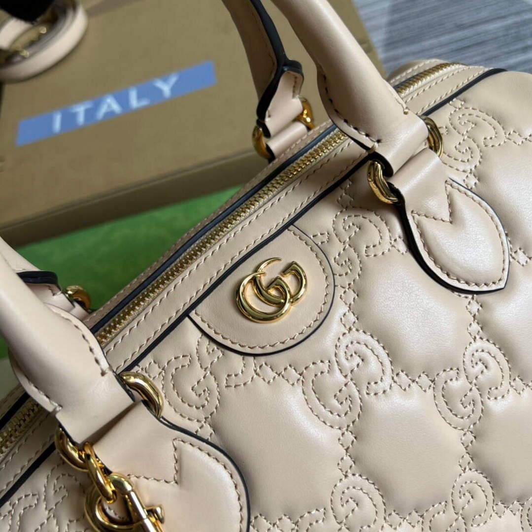 Gucci 702242 GG matelass¨¦ leather shoulder bag Beige