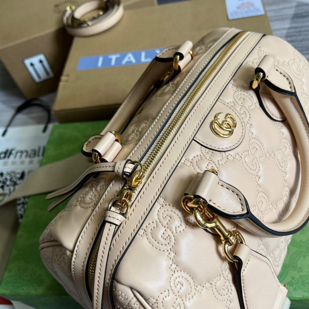 Gucci 702242 GG matelass¨¦ leather shoulder bag Beige