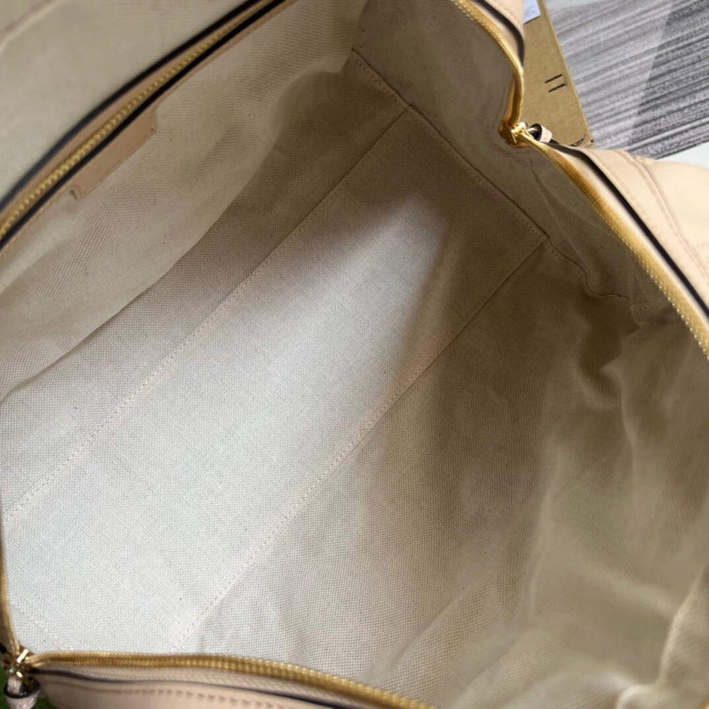 Gucci 702242 GG matelass¨¦ leather shoulder bag Beige
