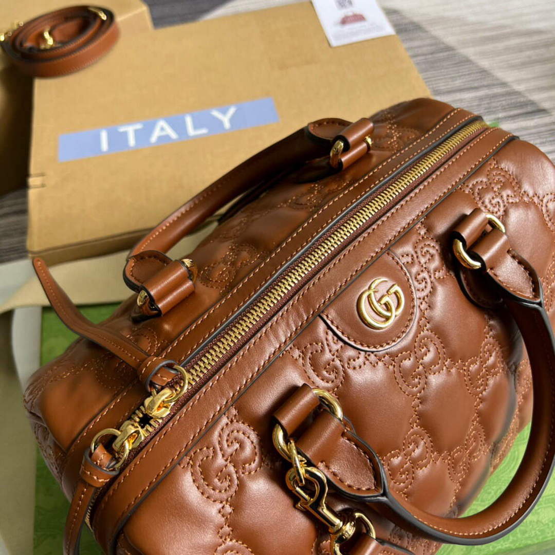 Gucci 702242 GG matelass¨¦ leather shoulder bag Brown