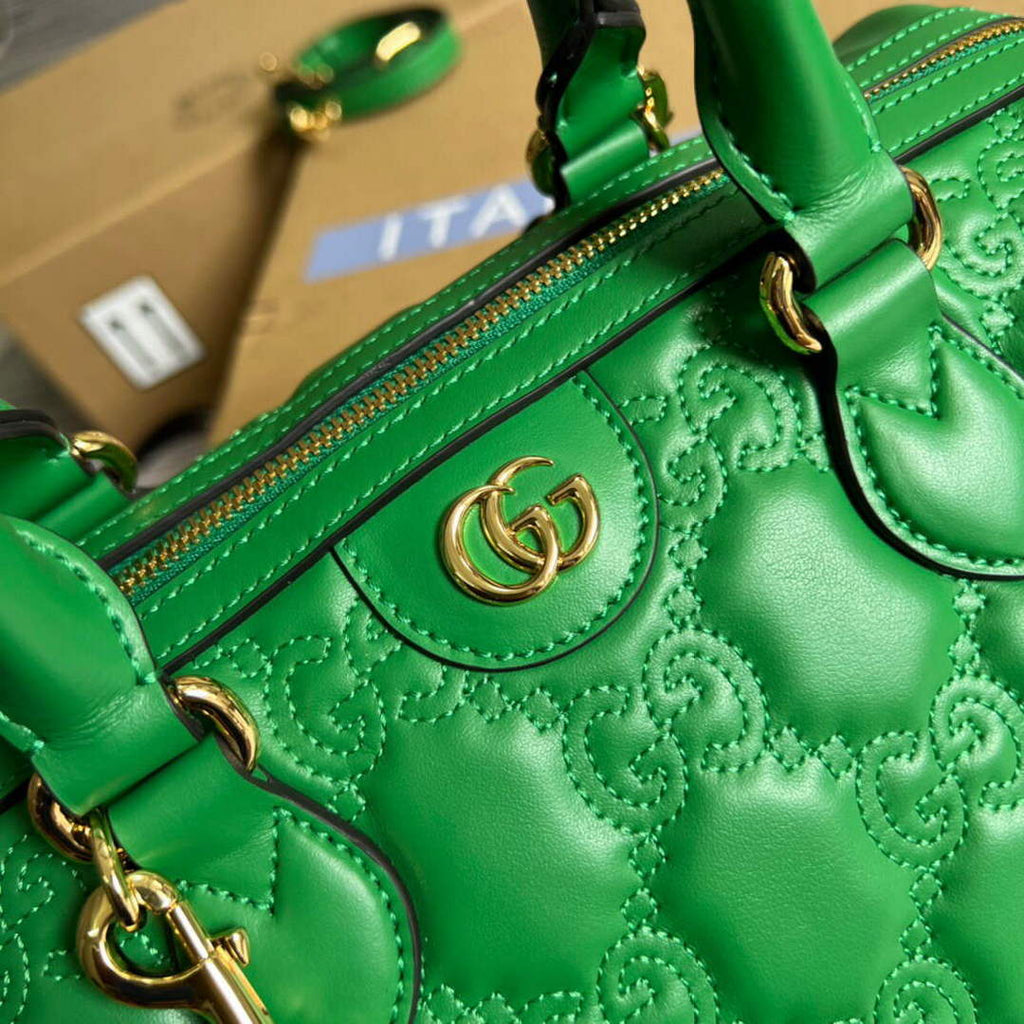 Gucci 702242 GG matelass¨¦ leather shoulder bag Bright green