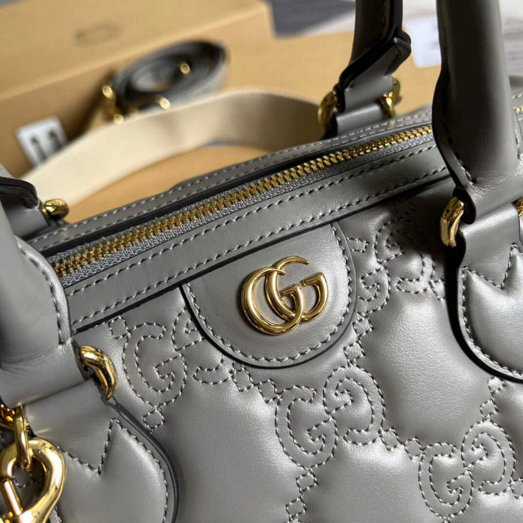 Gucci 702242 GG matelass¨¦ leather shoulder bag Dusty grey