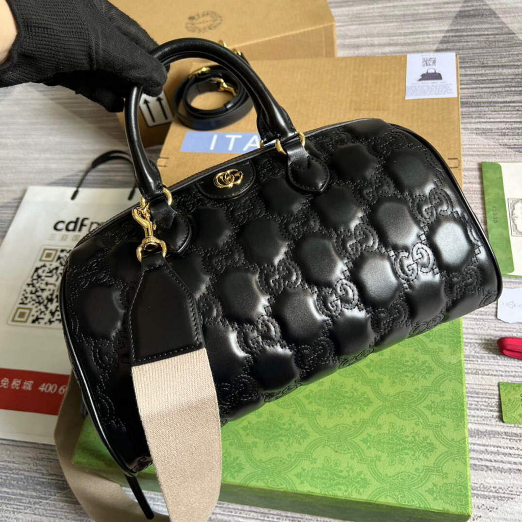 Gucci 702242 GG matelass¨¦ leather shoulder bag Black