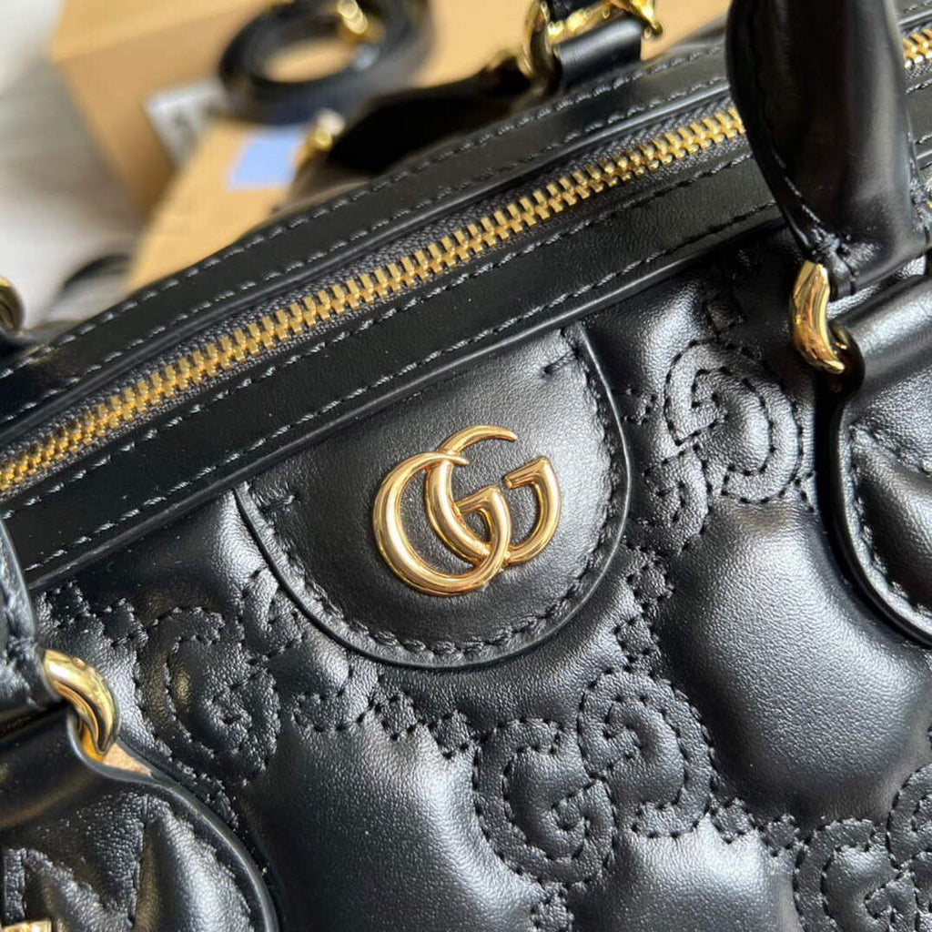 Gucci 702242 GG matelass¨¦ leather shoulder bag Black