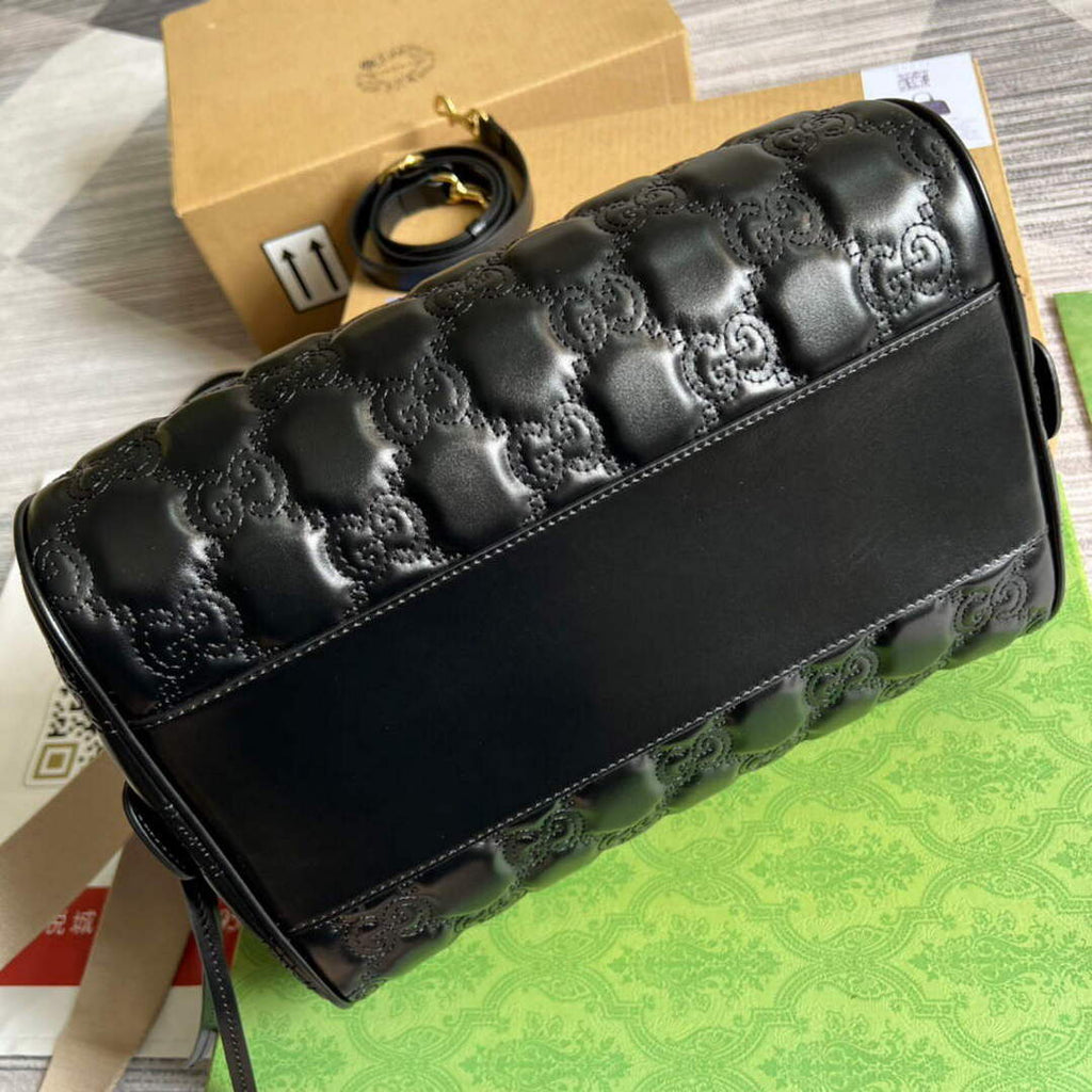 Gucci 702242 GG matelass¨¦ leather shoulder bag Black