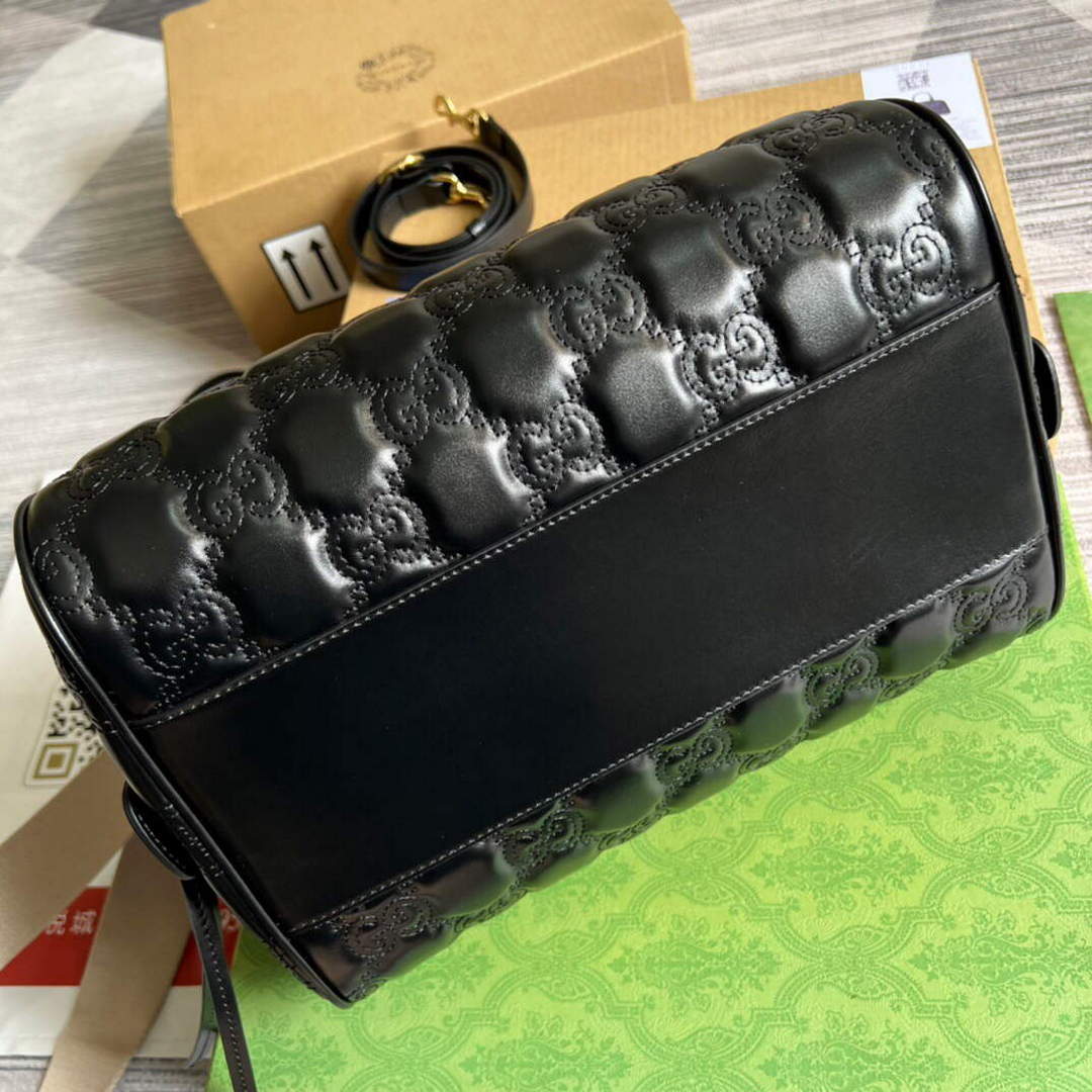 Gucci 702242 GG matelass¨¦ leather shoulder bag Black