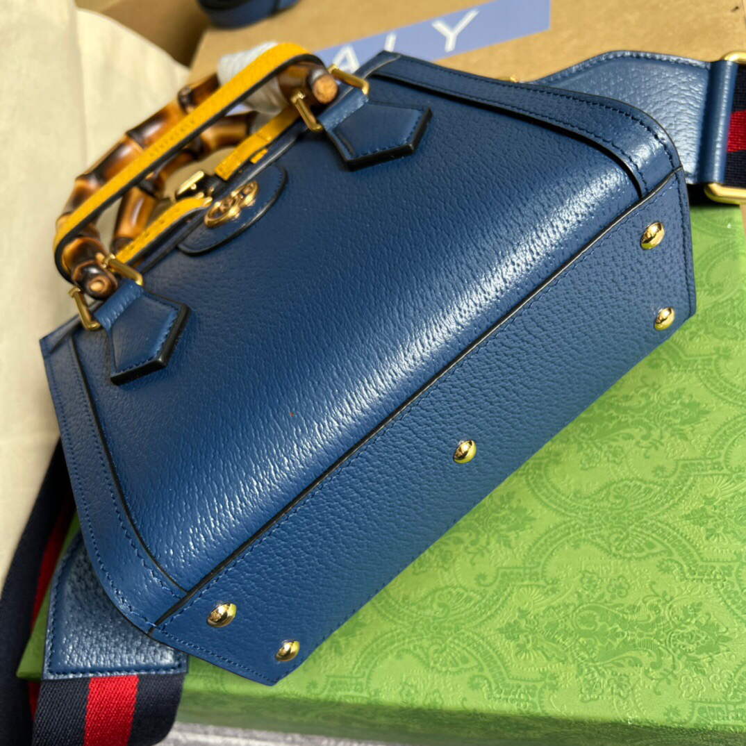 Gucci 702732 Gucci Diana Mini Tote Bag Blue