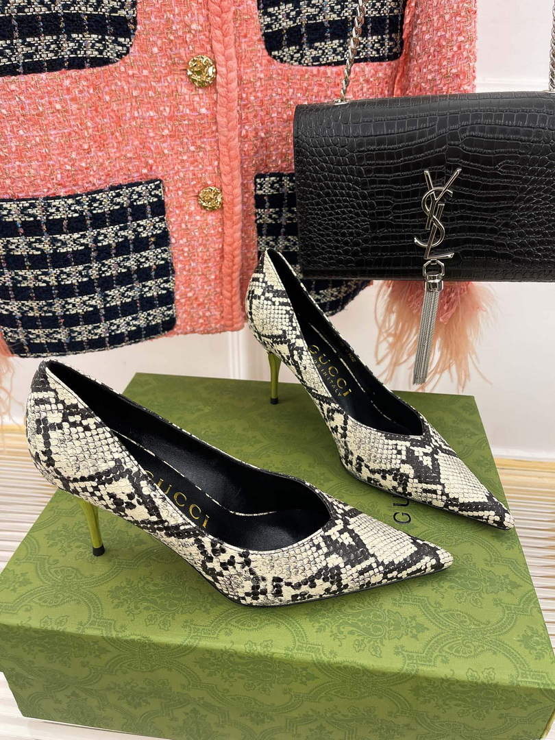 Gucci 715145 Women's high heel pump G56311 - 35 - View 1