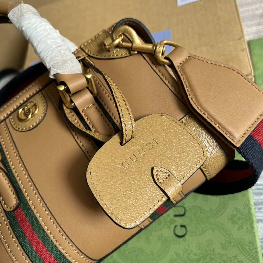 Gucci 715771 Mini top handle bag with Double G Tan