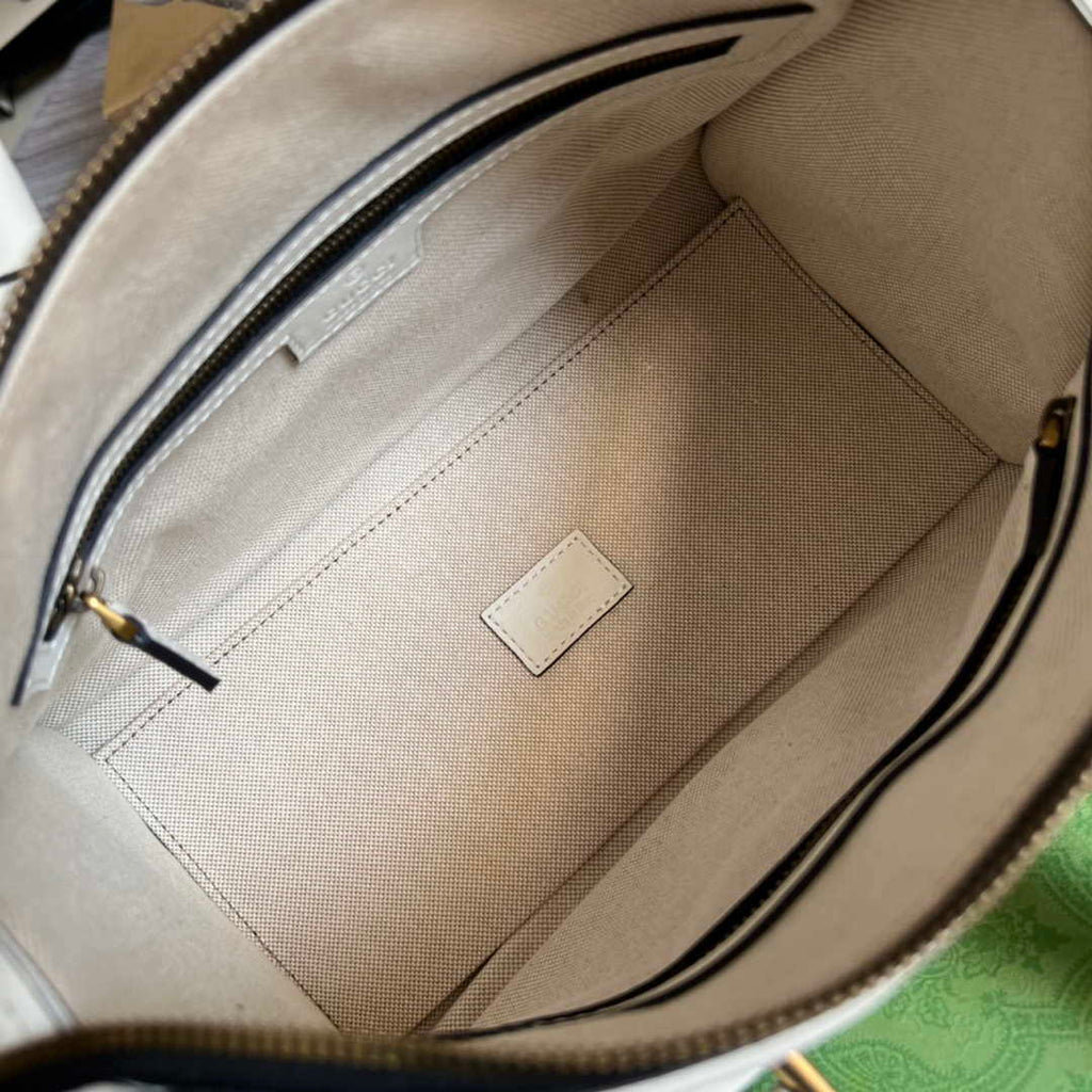 Gucci 715772 Small canvas top handle bag White and Black