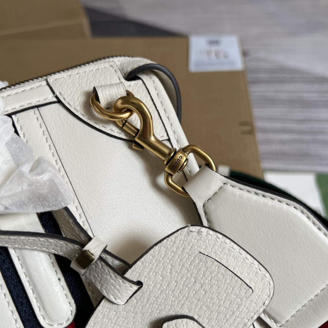 Gucci 715772 Small top handle bag with Double G White