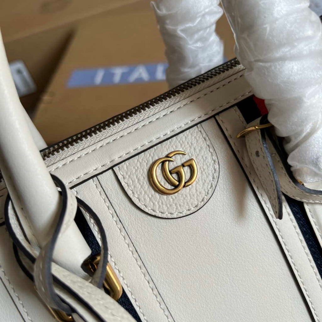 Gucci 715772 Small top handle bag with Double G White
