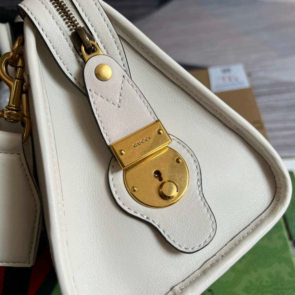 Gucci 715772 Small top handle bag with Double G White
