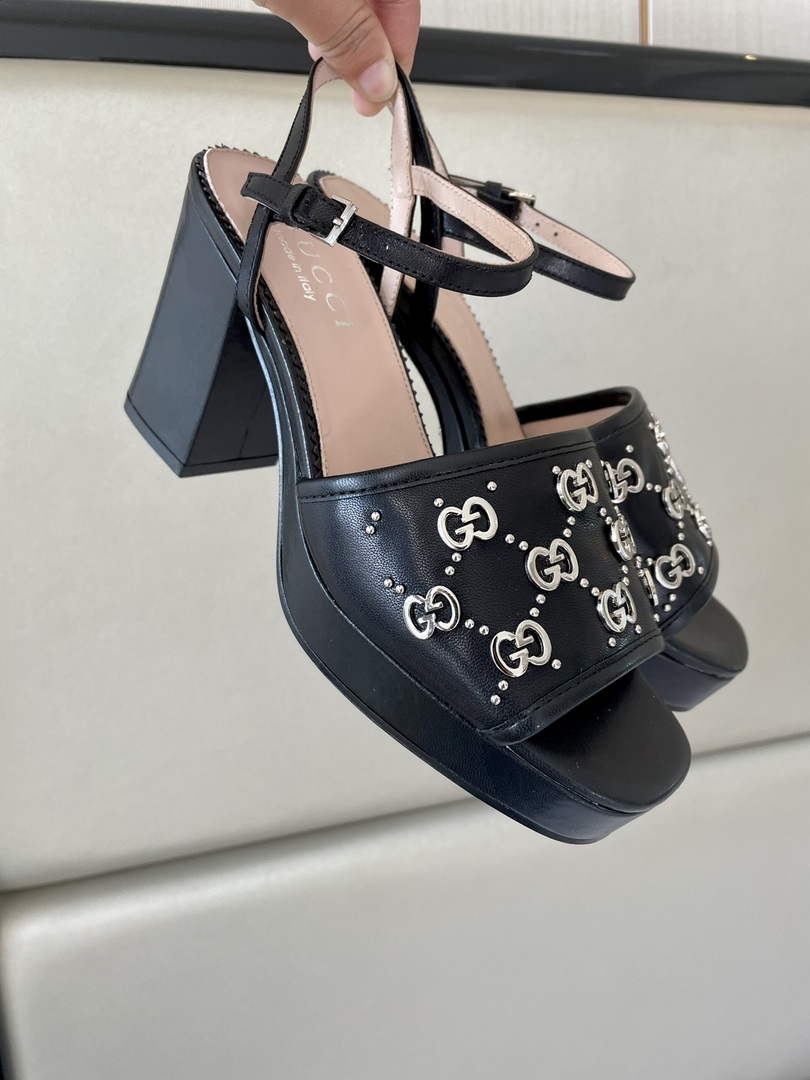 Gucci 719844 Women's Lnterlocking G Studs Sandal G56234