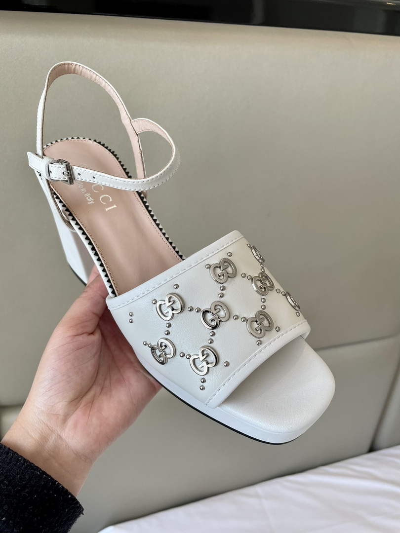 Gucci 719844 Women's Lnterlocking G Studs Sandal G56235