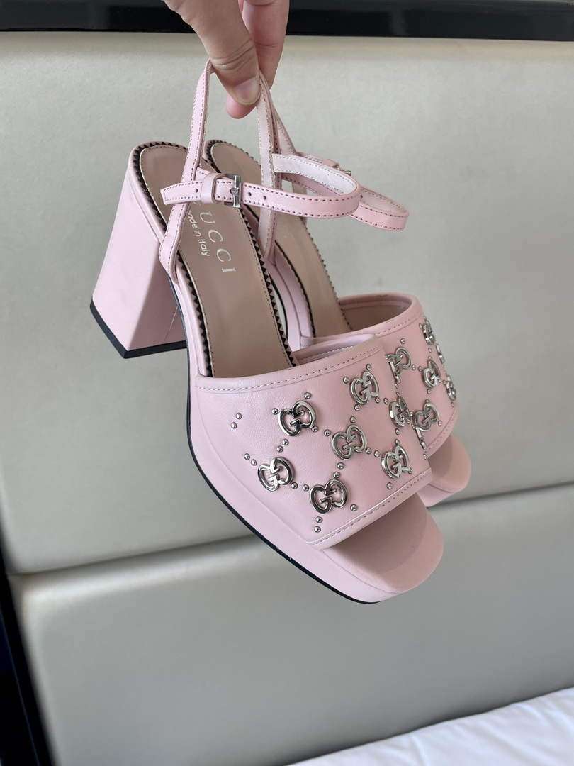 Gucci 719844 Women's Lnterlocking G Studs Sandal G56236