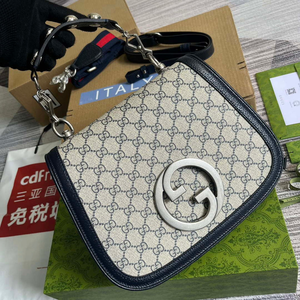 Gucci 721172 Blondie Medium top handle bag Beige and ebony Navy blue