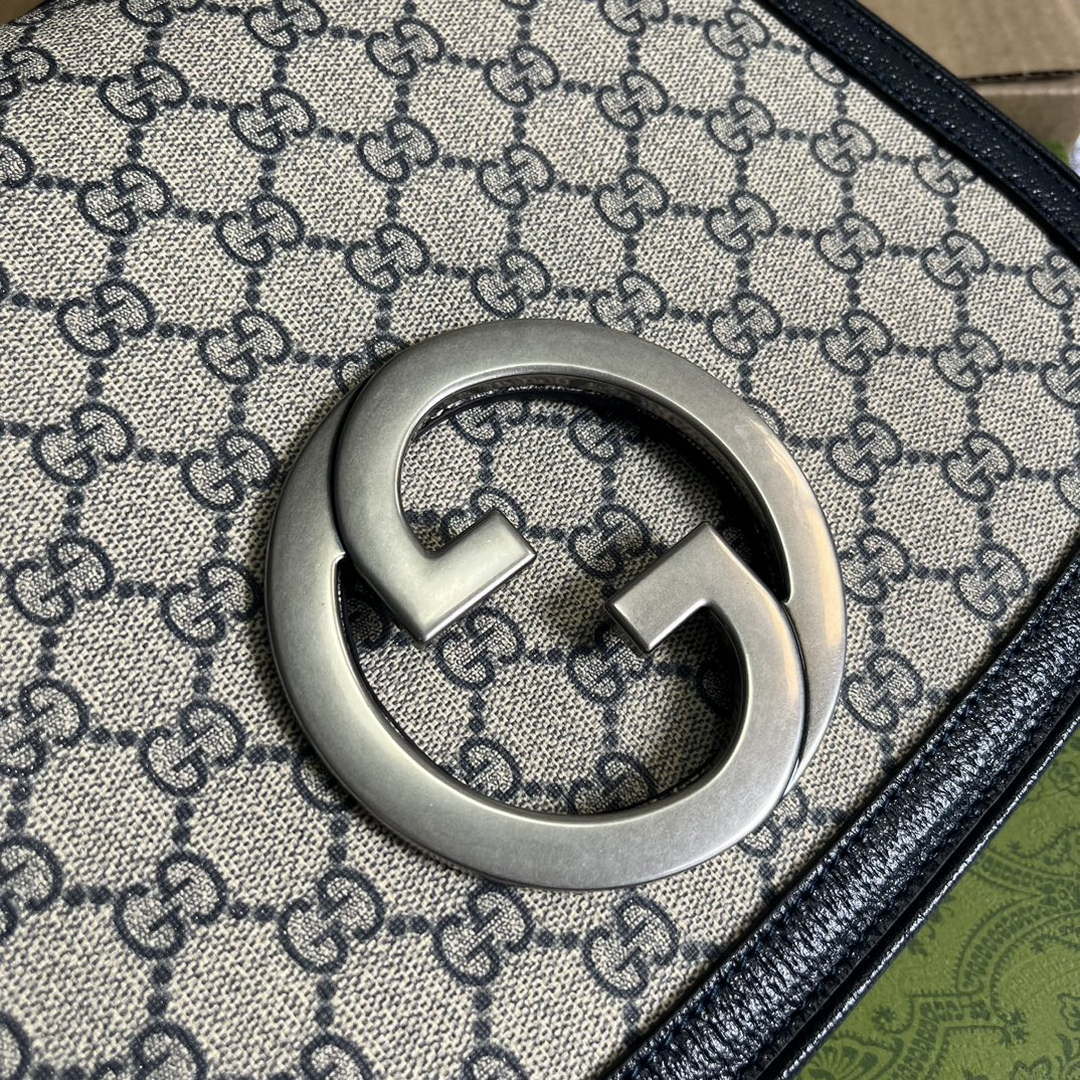Gucci 721172 Blondie Medium top handle bag Beige and ebony Navy blue