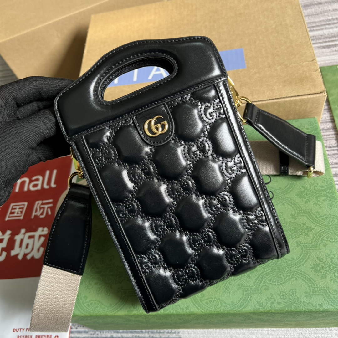 Gucci 723776 GG Matelass¨¦ Top Handle Mini Bag Black