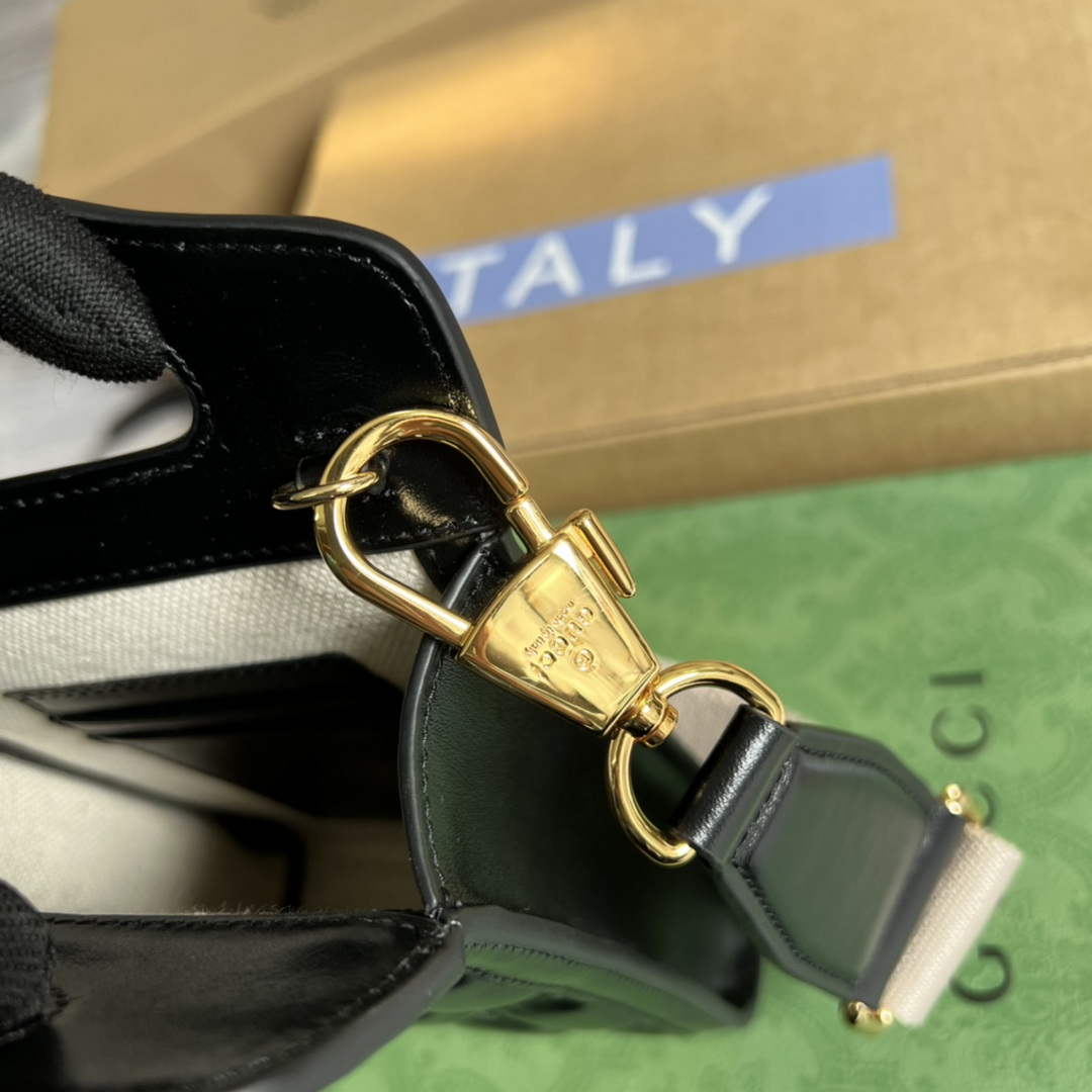 Gucci 723776 GG Matelass¨¦ Top Handle Mini Bag Black