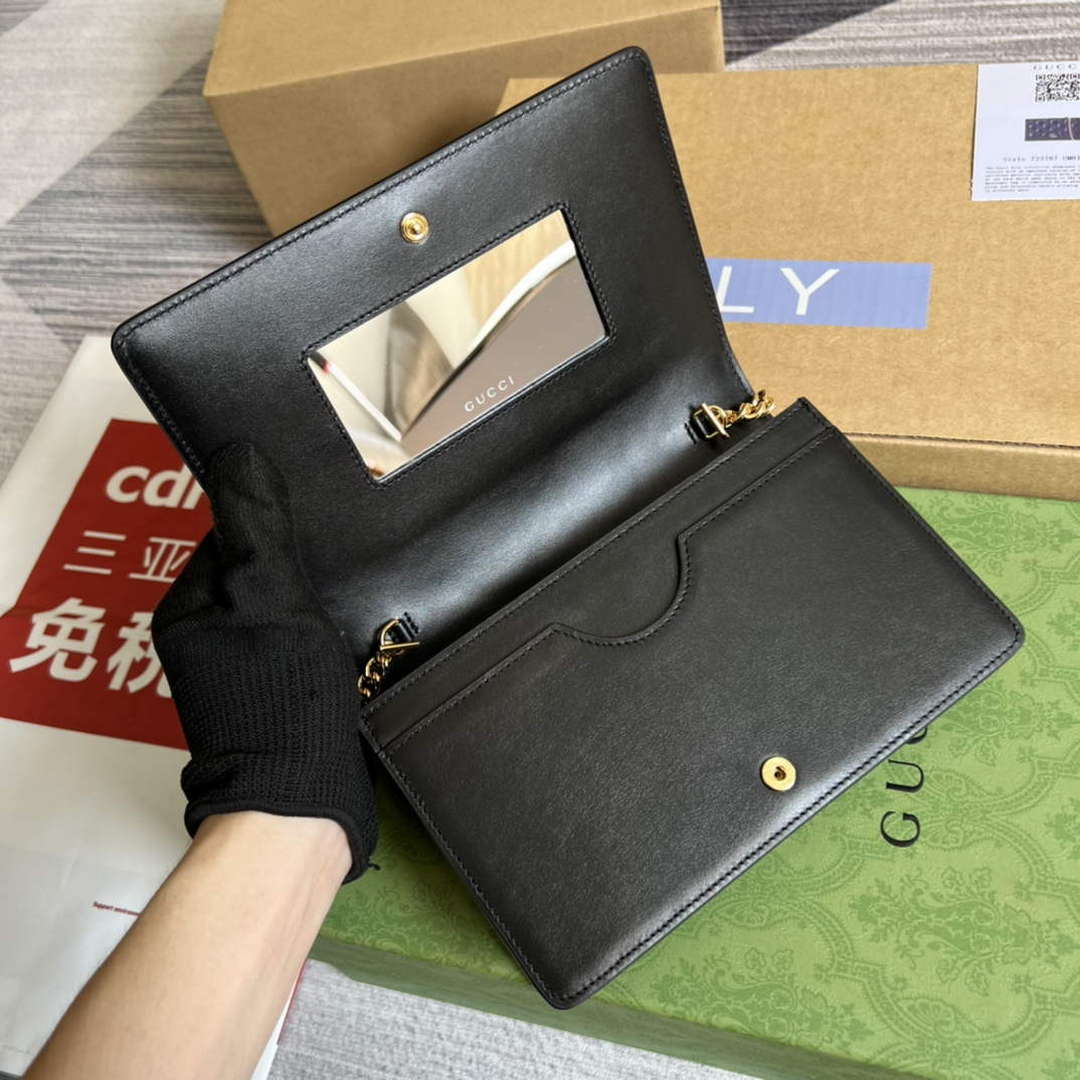 Gucci 723787 GG Matelass¨¦ Chain Wallet Black