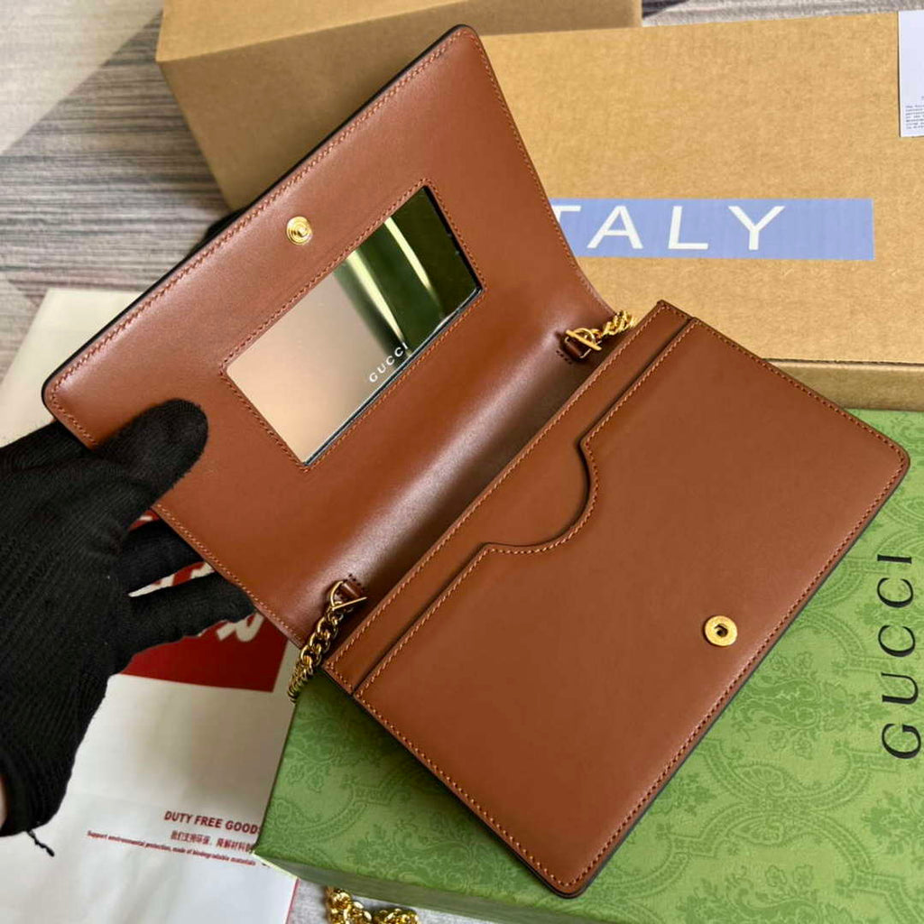 Gucci 723787 GG Matelass¨¦ Chain Wallet Brown