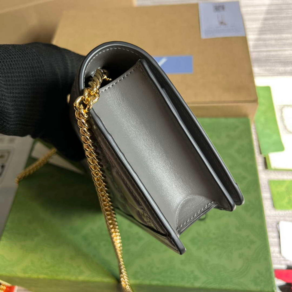 Gucci 723787 GG Matelass¨¦ Chain Wallet Grey